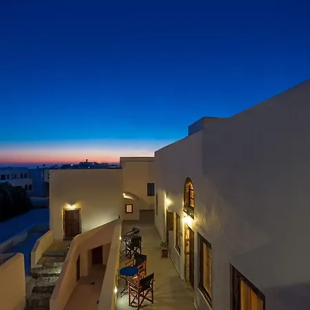 Grandiose Santorini 2 Bedrooms Erza With Spacious Terrace Featuring Outdoor Hot Tub *