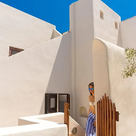 Grandiose Santorini 2 Bedrooms Erza With Spacious Terrace Featuring Outdoor Hot Tub *