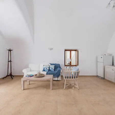 וילה Grandiose Santorini 2 Bedrooms Erza With Spacious Terrace Featuring Outdoor Hot Tub