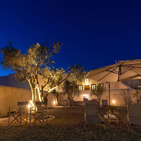 Grandiose Santorini 2 Bedrooms Erza With Spacious Terrace Featuring Outdoor Hot Tub וילה